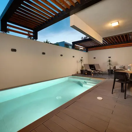 Luxury With Private Heated Pool - Znjan Angala Lejlighed Split