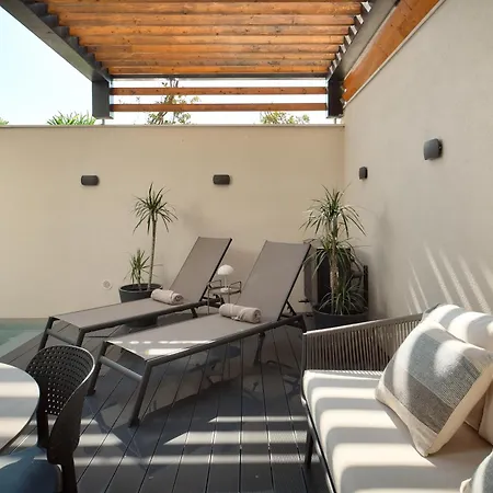 Luxury With Private Heated Pool - Znjan Angala * Спліт