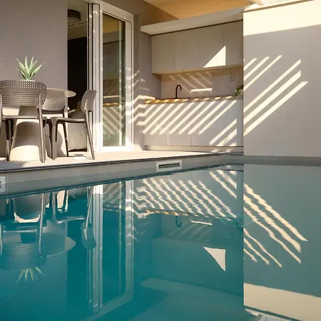 Lejlighed Luxury With Private Heated Pool - Znjan Angala Split