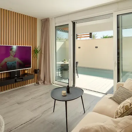 Lejlighed Luxury With Private Heated Pool - Znjan Angala