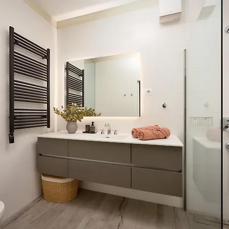 Apartman Luxury With Private Heated Pool - Znjan Angala