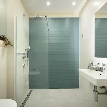Luxury With Private Heated Pool - Znjan Angala Спліт